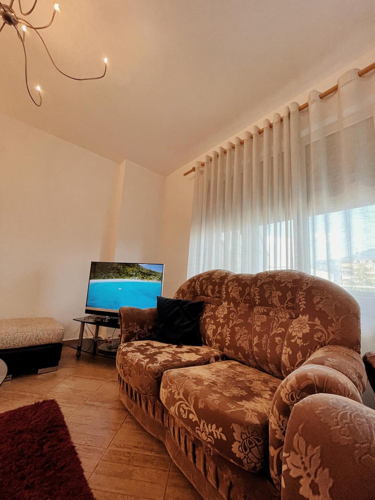 Lovely Apartment Тирана Экстерьер фото
