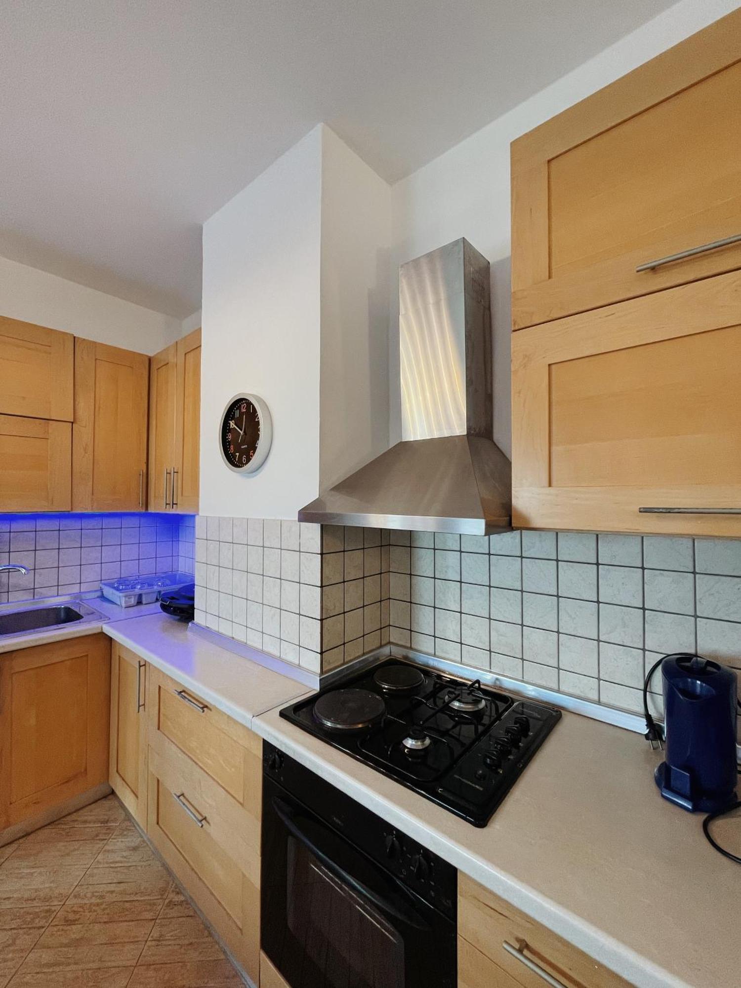 Lovely Apartment Тирана Экстерьер фото