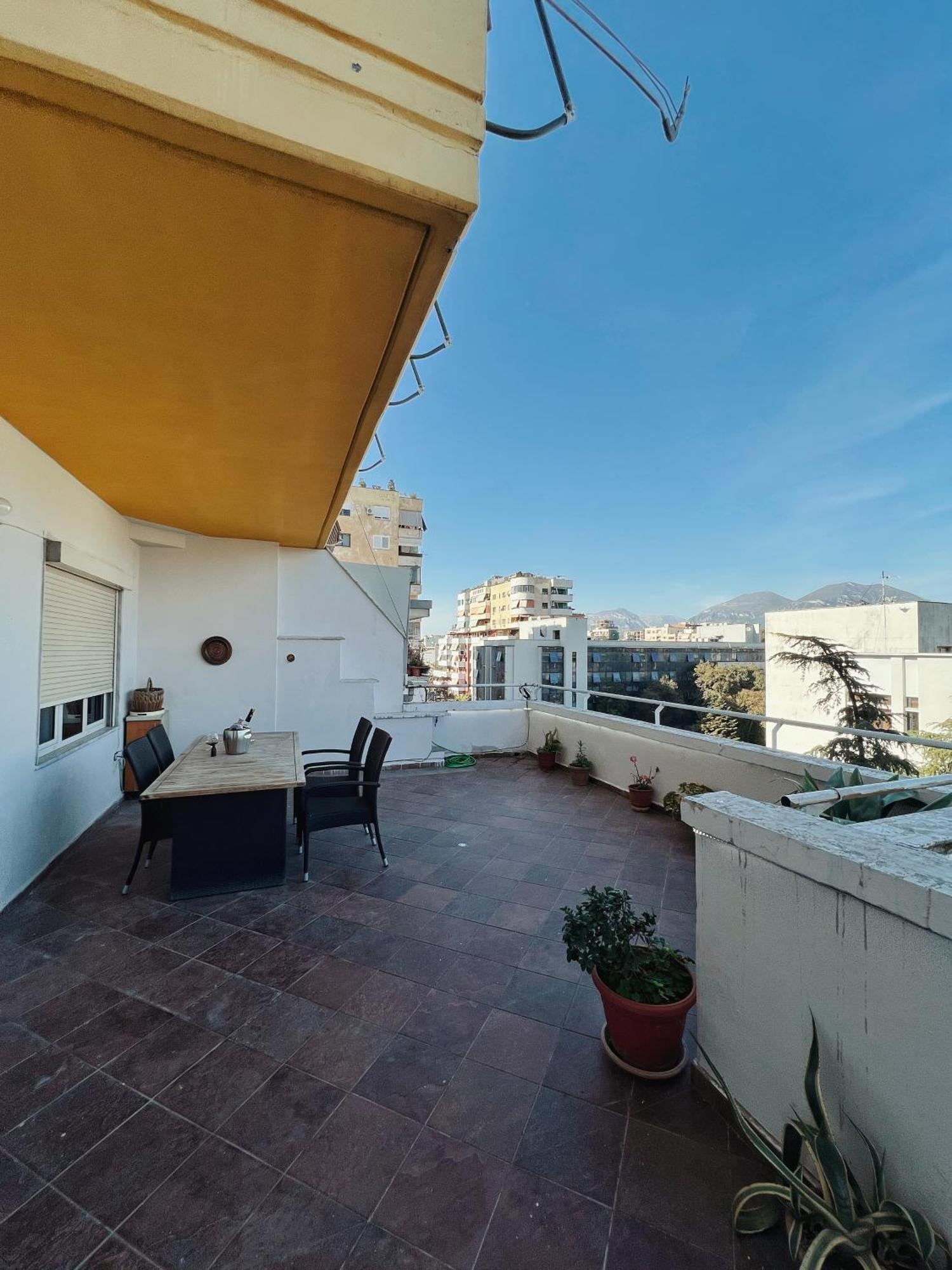 Lovely Apartment Тирана Экстерьер фото