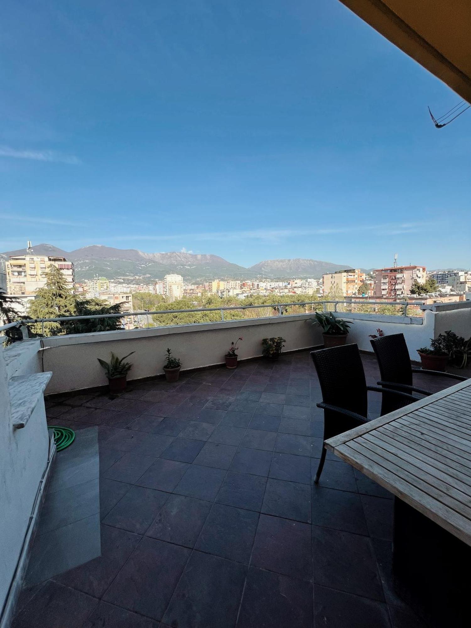 Lovely Apartment Тирана Экстерьер фото