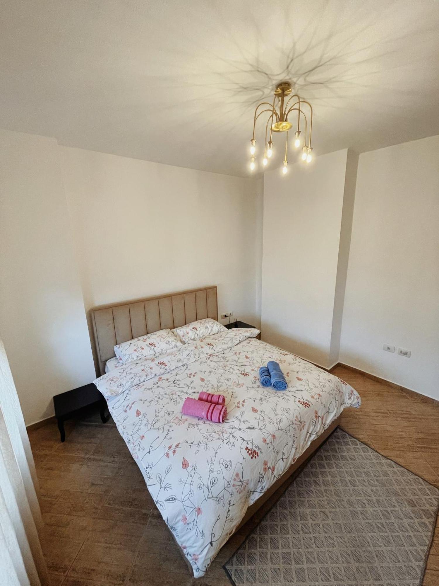 Lovely Apartment Тирана Экстерьер фото